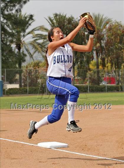 Thumbnail 3 in Crescenta Valley @ Burbank photogallery.
