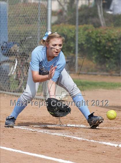 Thumbnail 2 in Crescenta Valley @ Burbank photogallery.