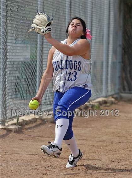 Thumbnail 1 in Crescenta Valley @ Burbank photogallery.