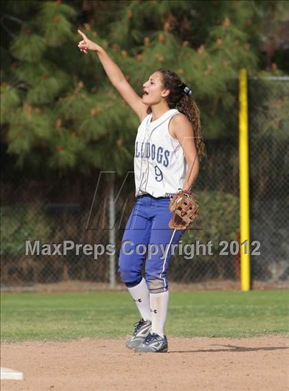Thumbnail 2 in Crescenta Valley @ Burbank photogallery.