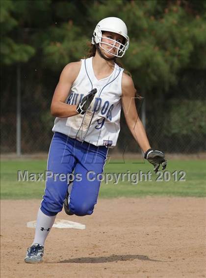 Thumbnail 2 in Crescenta Valley @ Burbank photogallery.