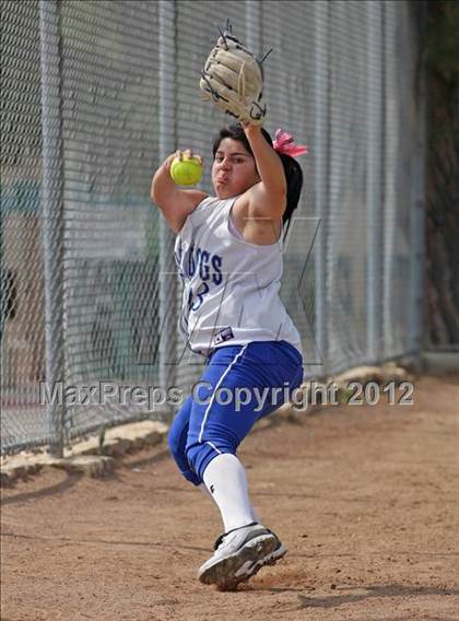 Thumbnail 1 in Crescenta Valley @ Burbank photogallery.