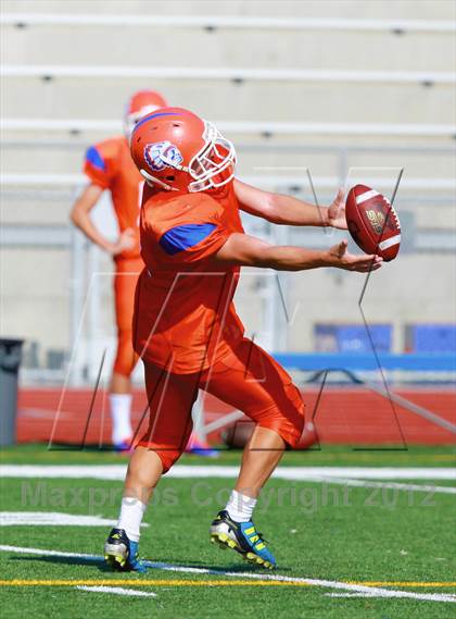 Thumbnail 3 in Bishop's @ Clairemont photogallery.