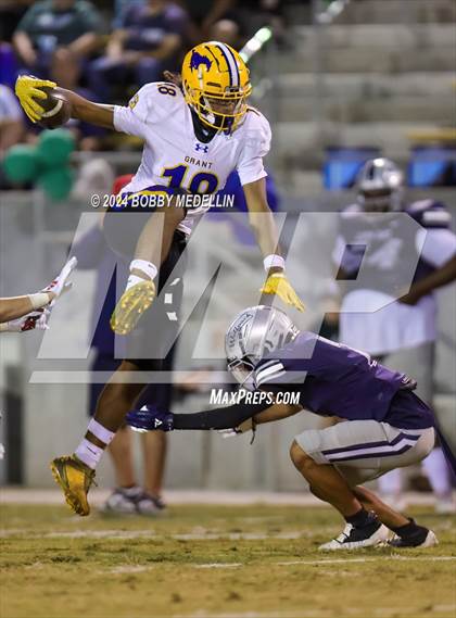 Thumbnail 2 in Grant @ Clovis East photogallery.