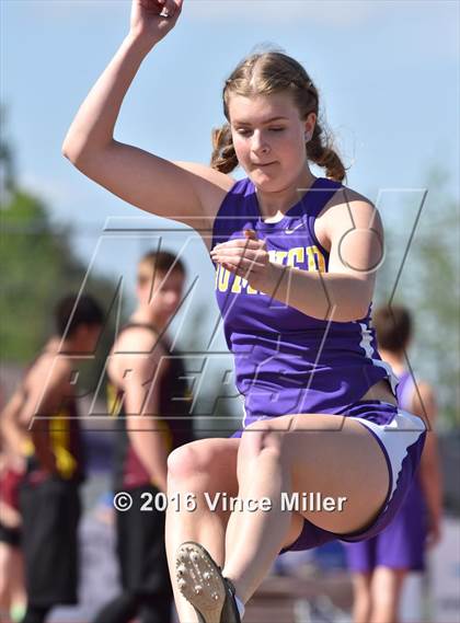 Thumbnail 1 in Sumner vs Enumclaw photogallery.