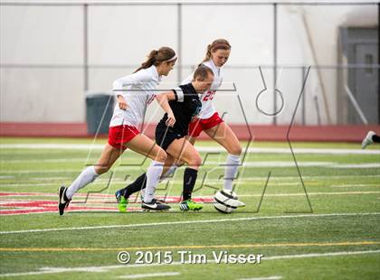 Thumbnail 2 in Regis Jesuit vs. Mountain Range (CHSAA 5A First Round) photogallery.