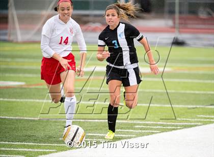 Thumbnail 2 in Regis Jesuit vs. Mountain Range (CHSAA 5A First Round) photogallery.