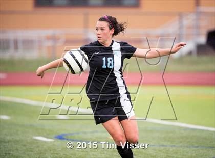 Thumbnail 2 in Regis Jesuit vs. Mountain Range (CHSAA 5A First Round) photogallery.