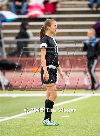 Thumbnail 1 in Regis Jesuit vs. Mountain Range (CHSAA 5A First Round) photogallery.