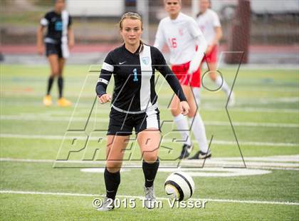 Thumbnail 2 in Regis Jesuit vs. Mountain Range (CHSAA 5A First Round) photogallery.