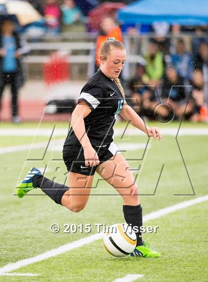 Thumbnail 1 in Regis Jesuit vs. Mountain Range (CHSAA 5A First Round) photogallery.