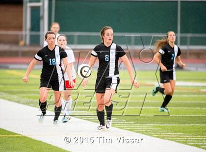 Thumbnail 1 in Regis Jesuit vs. Mountain Range (CHSAA 5A First Round) photogallery.