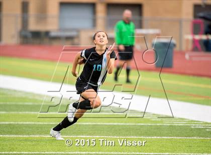 Thumbnail 1 in Regis Jesuit vs. Mountain Range (CHSAA 5A First Round) photogallery.