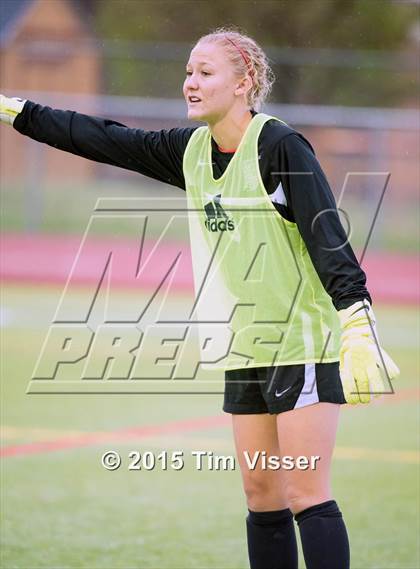 Thumbnail 3 in Regis Jesuit vs. Mountain Range (CHSAA 5A First Round) photogallery.