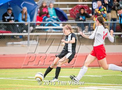 Thumbnail 3 in Regis Jesuit vs. Mountain Range (CHSAA 5A First Round) photogallery.