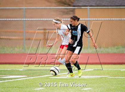 Thumbnail 2 in Regis Jesuit vs. Mountain Range (CHSAA 5A First Round) photogallery.