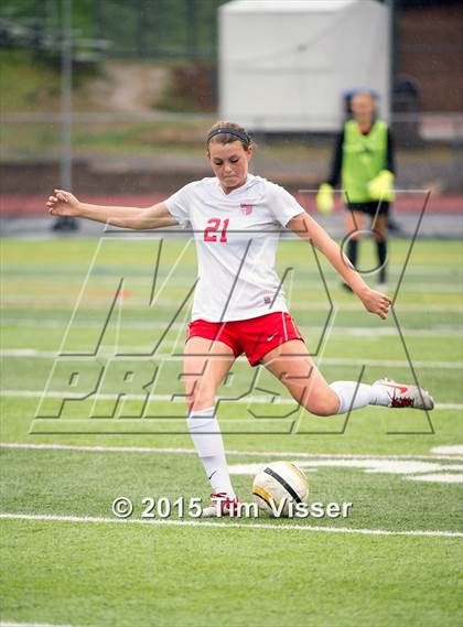 Thumbnail 3 in Regis Jesuit vs. Mountain Range (CHSAA 5A First Round) photogallery.
