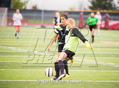 Thumbnail 3 in Regis Jesuit vs. Mountain Range (CHSAA 5A First Round) photogallery.