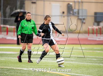 Thumbnail 1 in Regis Jesuit vs. Mountain Range (CHSAA 5A First Round) photogallery.