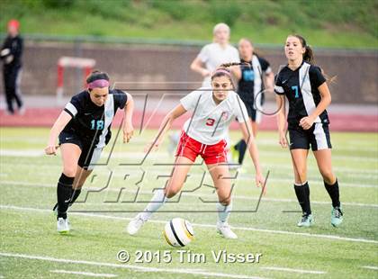 Thumbnail 2 in Regis Jesuit vs. Mountain Range (CHSAA 5A First Round) photogallery.