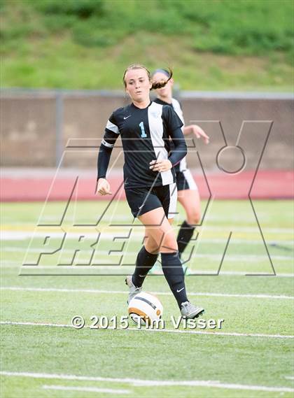 Thumbnail 2 in Regis Jesuit vs. Mountain Range (CHSAA 5A First Round) photogallery.