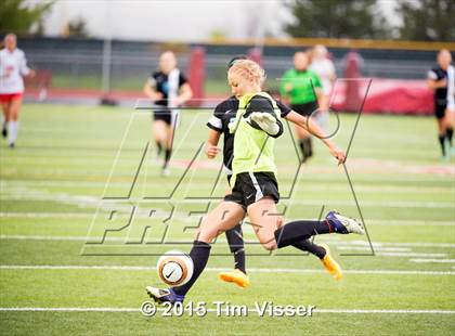 Thumbnail 2 in Regis Jesuit vs. Mountain Range (CHSAA 5A First Round) photogallery.