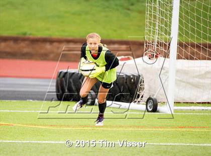 Thumbnail 3 in Regis Jesuit vs. Mountain Range (CHSAA 5A First Round) photogallery.