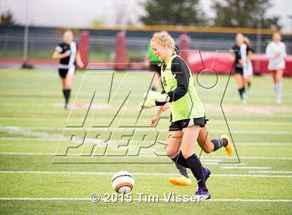 Thumbnail 1 in Regis Jesuit vs. Mountain Range (CHSAA 5A First Round) photogallery.