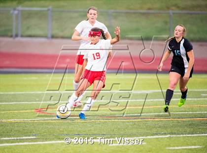 Thumbnail 1 in Regis Jesuit vs. Mountain Range (CHSAA 5A First Round) photogallery.