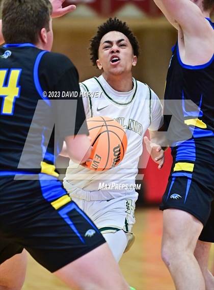 Thumbnail 1 in (CHSAA 3A Boys Basketball first Round) SkyView Academy vs Highland photogallery.