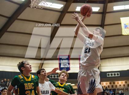Thumbnail 1 in Middletown South vs. Red Bank Catholic (HoopGroup Boardwalk Showcase) photogallery.