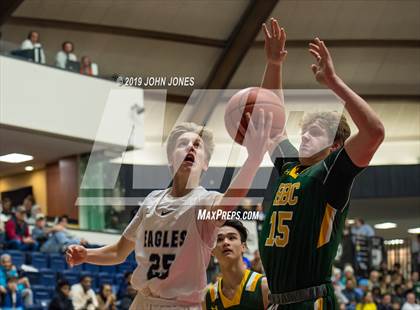 Thumbnail 2 in Middletown South vs. Red Bank Catholic (HoopGroup Boardwalk Showcase) photogallery.