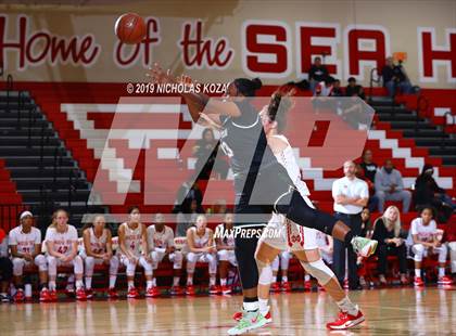 Thumbnail 1 in Mater Dei vs. Orangewood Academy (Battle at the Beach) photogallery.
