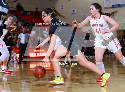 Thumbnail 2 in Mater Dei vs. Orangewood Academy (Battle at the Beach) photogallery.