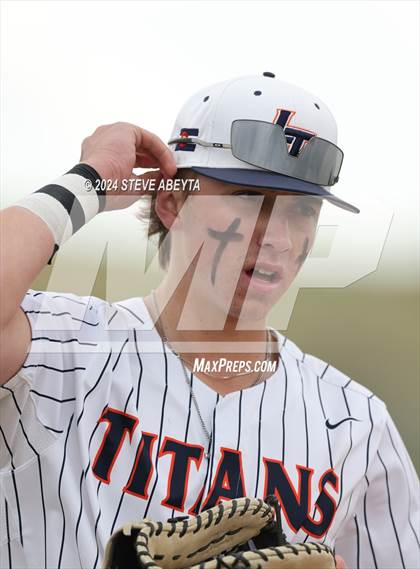 Thumbnail 2 in Regis Jesuit @ Legend photogallery.