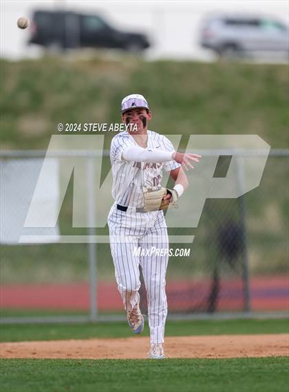 Thumbnail 3 in Regis Jesuit @ Legend photogallery.