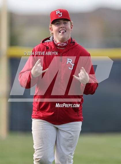 Thumbnail 3 in Regis Jesuit @ Legend photogallery.