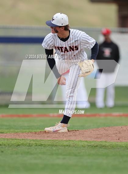 Thumbnail 2 in Regis Jesuit @ Legend photogallery.