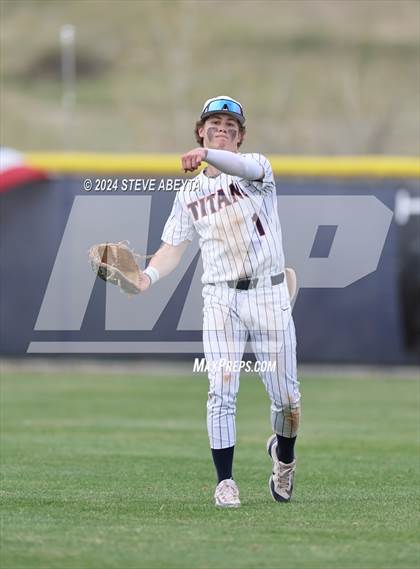 Thumbnail 2 in Regis Jesuit @ Legend photogallery.