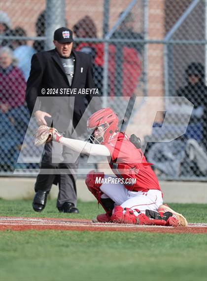 Thumbnail 2 in Regis Jesuit @ Legend photogallery.