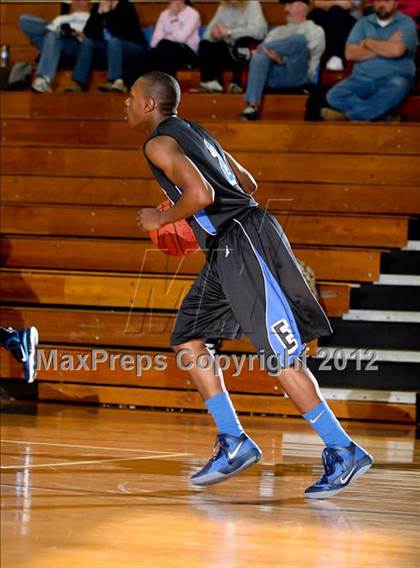 Thumbnail 3 in Central Hardin vs. East Jessamine (Lloyd Memorial Classic) photogallery.
