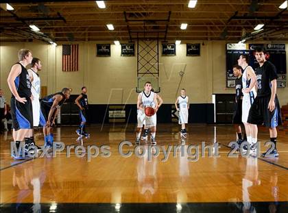 Thumbnail 1 in Central Hardin vs. East Jessamine (Lloyd Memorial Classic) photogallery.