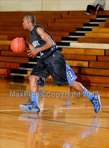 Thumbnail 2 in Central Hardin vs. East Jessamine (Lloyd Memorial Classic) photogallery.
