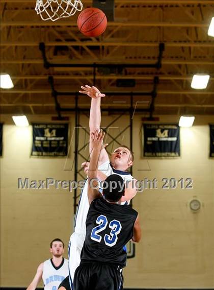 Thumbnail 3 in Central Hardin vs. East Jessamine (Lloyd Memorial Classic) photogallery.