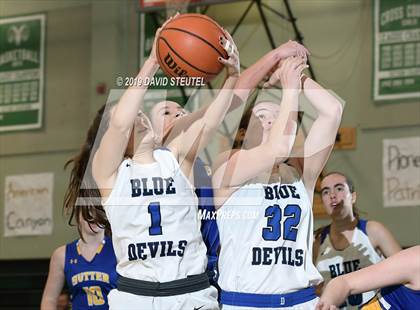 Thumbnail 2 in Sutter vs. Davis (Ram Jam Winter Classic) photogallery.