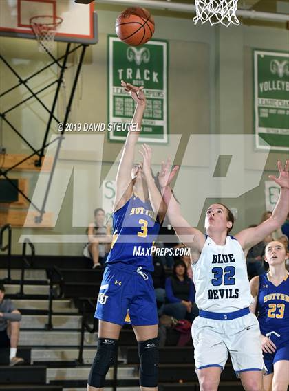 Thumbnail 3 in Sutter vs. Davis (Ram Jam Winter Classic) photogallery.