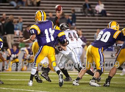 Thumbnail 2 in St. John's vs. Kinkaid photogallery.