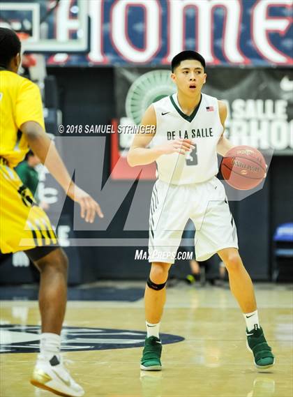 Thumbnail 3 in De La Salle vs. Damien (MaxPreps MLK Classic) photogallery.