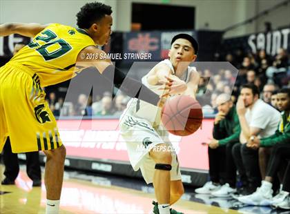 Thumbnail 1 in De La Salle vs. Damien (MaxPreps MLK Classic) photogallery.