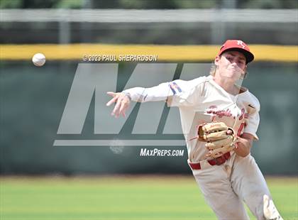 Thumbnail 3 in Regis Jesuit vs. Mountain Vista (CHSAA 5A State - 2nd Round) photogallery.